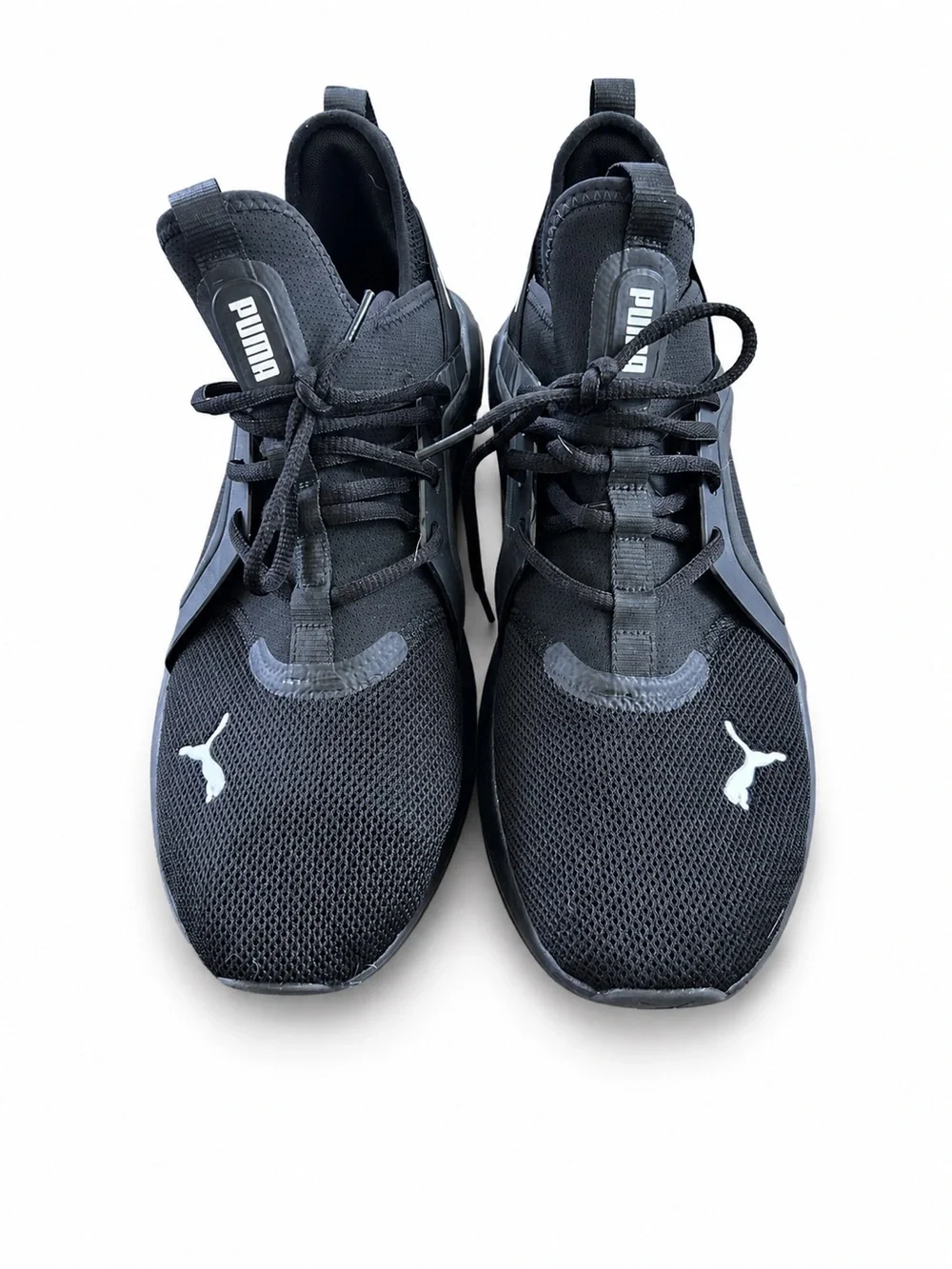 Black Men’s Pumas Excellent Condition